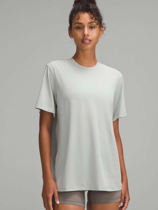 lululemon athletica Tops - Lululemon! Jersey Train Short Sleeve T-Shirt - Jade Gray